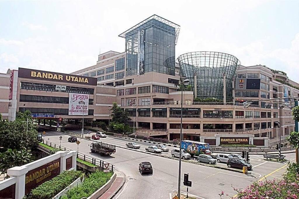Kl Art Nouveau Suite, Mrt, Free Parking, Self Check In * Petaling Jaya