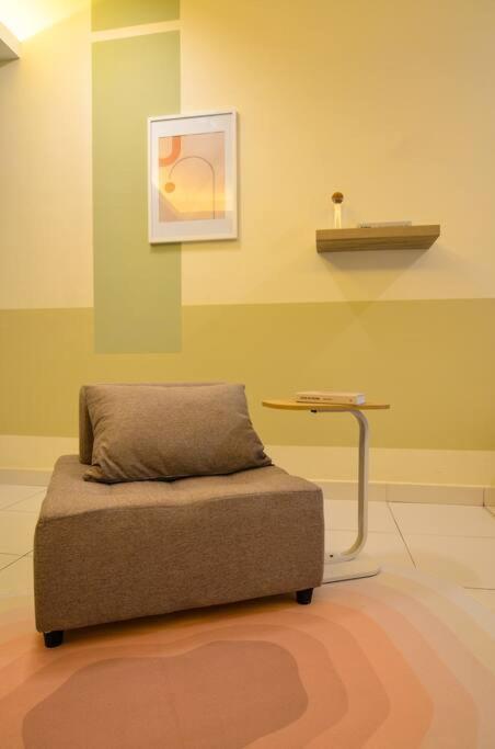 Kl Art Nouveau Suite, Mrt, Free Parking, Self Check In * Petaling Jaya